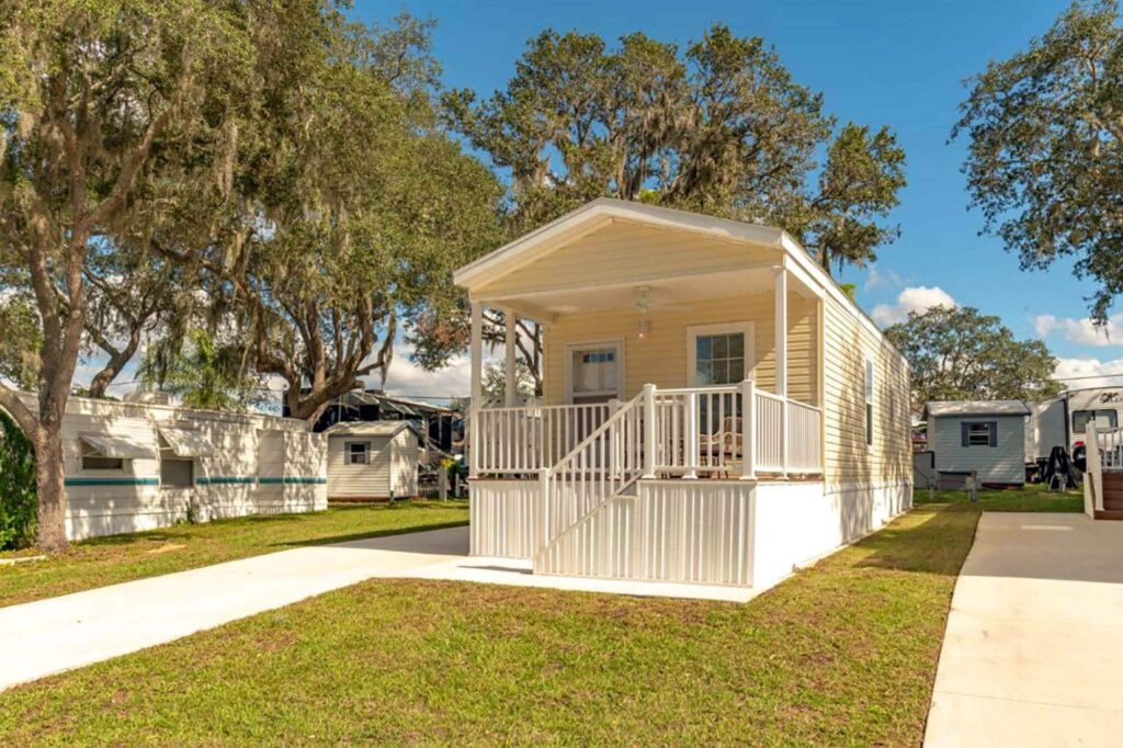 exterior of ADA compliant park model at Kissimmee South RV Resort in Davenport