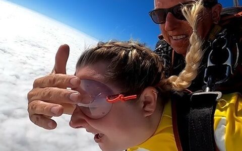 I can see the weekend from here!👀⁠• • •⁠📸: @emily.ruthann⁠.⁠Having trouble finding the perfect gift for that thrill-seeking adrenaline junkie in you life? Well, @JumpFloridaSkydiving might just be the answer!⁠.⁠Jump Florida Skydiving welcomes first-timers and experienced jumpers at their Lake Wales location. Right now, they are offering numerous Holiday Gift Card Packages, perfect for beginners!⁠.⁠What they offer:⁠- Tandem (First Time) Skydiving⁠- Skydive License Training (AFF)⁠- Experienced Jumpers⁠.⁠Click the link in our bio to learn more.⁠.⁠.⁠.⁠#skydiving #skydive #adrenalinejunkie #JumpFloridaSkydiving #FloridaSkydiving #TandemSkydiving #CentralFlorida #VisitCentralFL #LoveFL