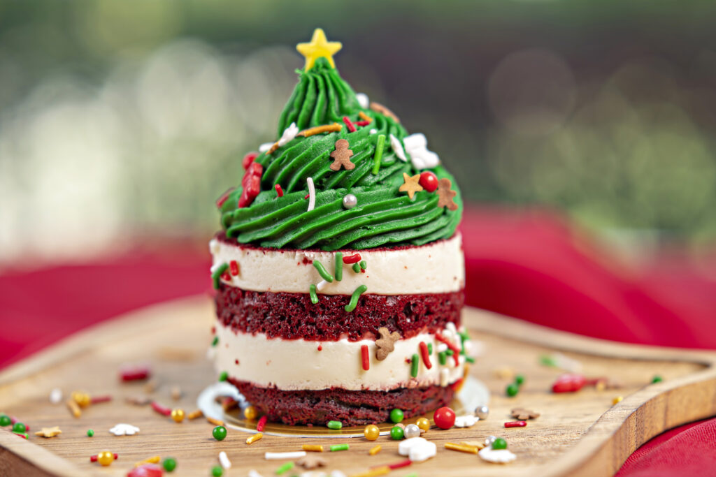 Holidays at LEGOLAND FL_Holly Jolly Christmas Cake
