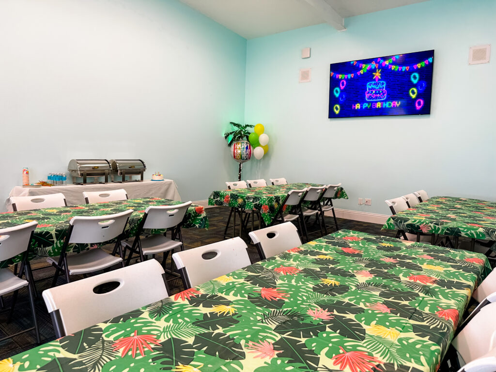 Fins Up Rally Room at Camp Margaritaville Auburndale